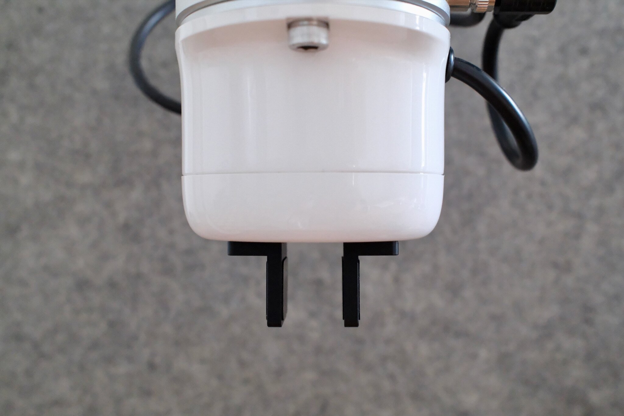 Close-up of the xArm Lite 6 parallel gripper in its narrow configuration.